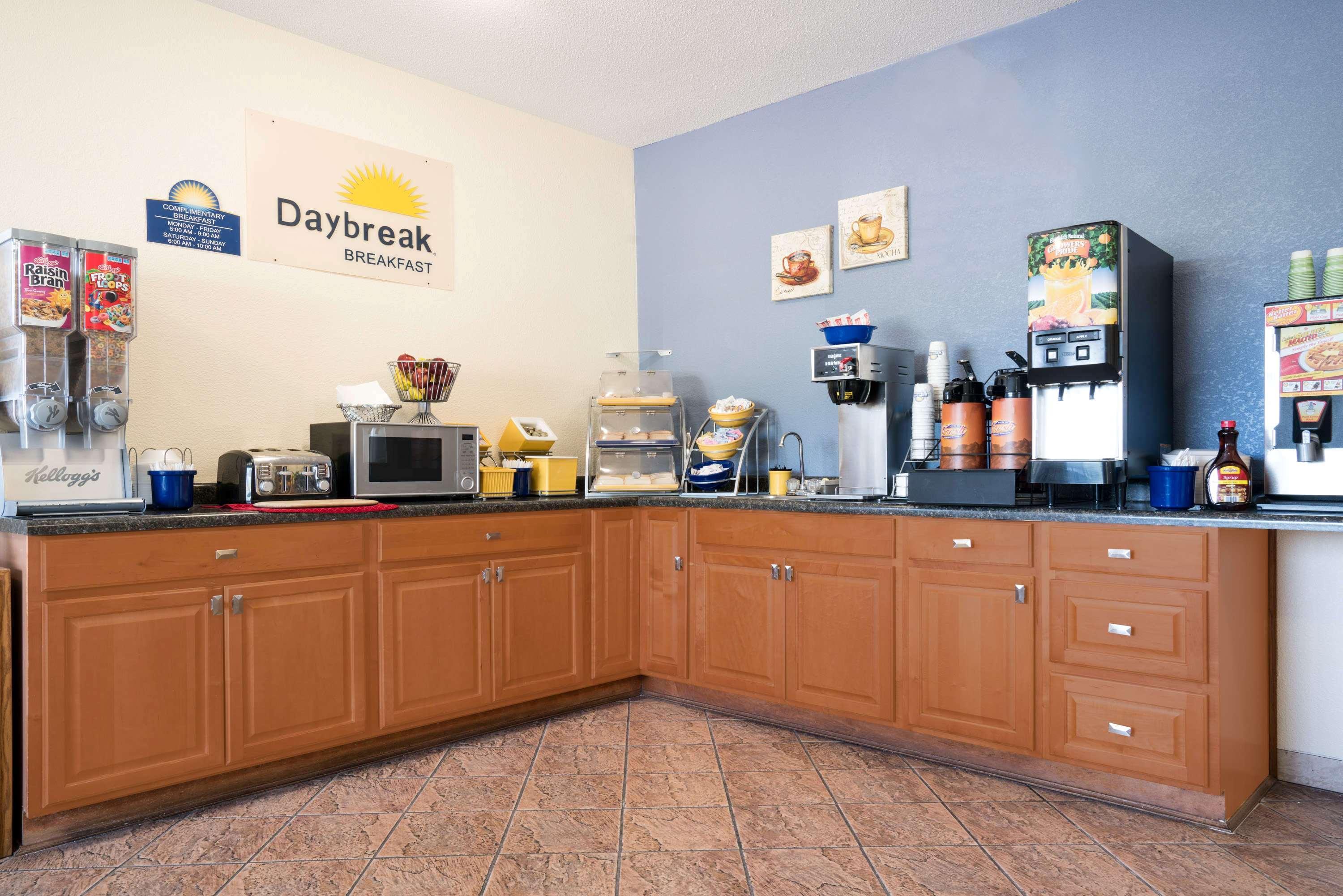 Days Inn By Wyndham Mankato Kültér fotó